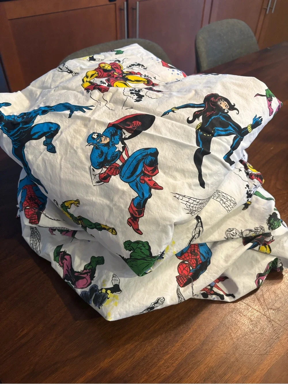 Marvel Hero Print Cotton Sheet Set - White with Red, Blue, Green, Yellow, Black